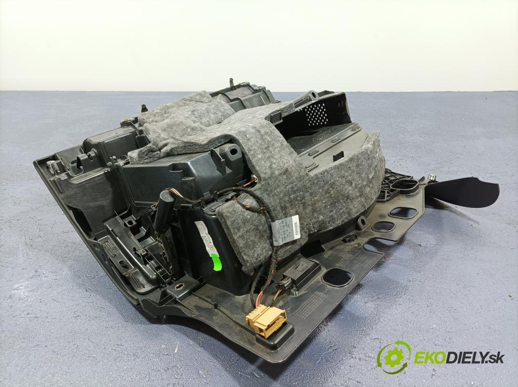 Audi A4 2009 kastlík 8K1857035C