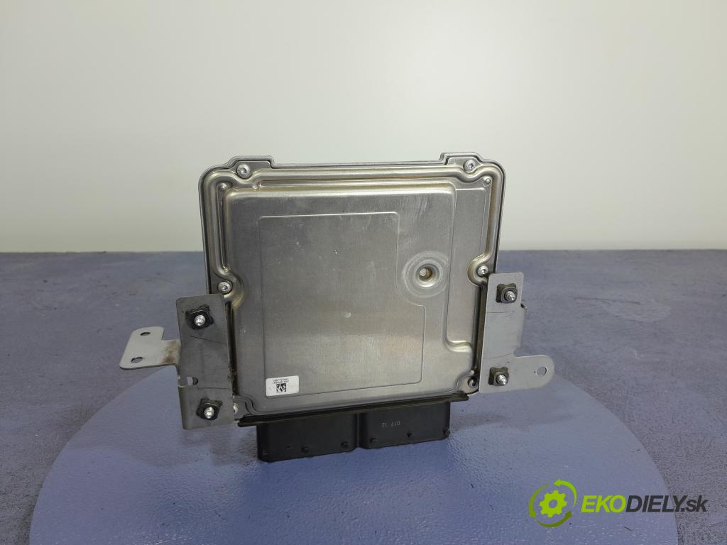 Isuzu --- 2018 riadiaca jednotka Motor: 8983283963