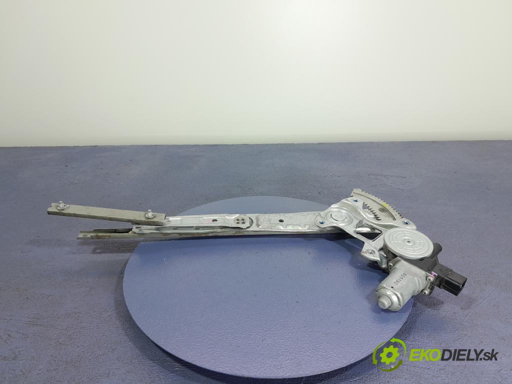 Isuzu --- 2018 mechanizmus okna Okná: Predné v pravo: 01