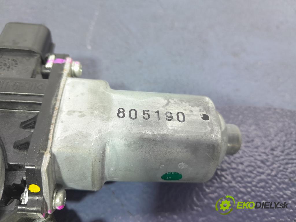 Isuzu --- 2018 mechanizmus okna Okná: Predné v pravo: 01