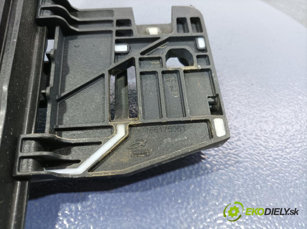 Peugeot 208 2022 mechanismus stahování Sklenka: Zad: v pravo: 9829045880