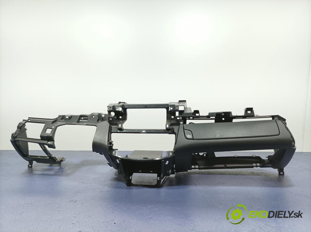 Toyota Rav4 2012 kokpit,pristrojová doska 55303-42010