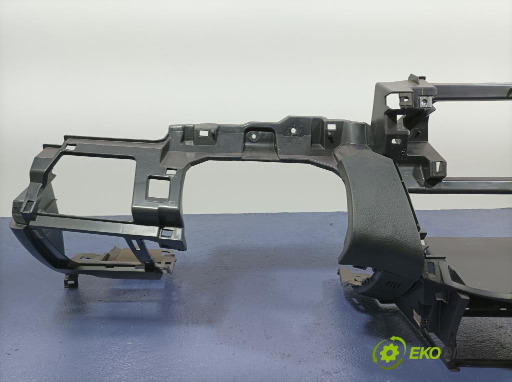 Toyota Rav4 2012 kokpit,pristrojová doska 55303-42010