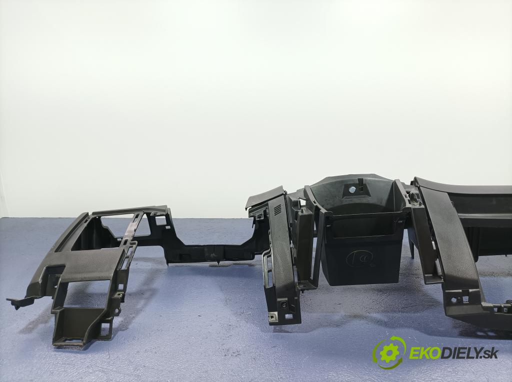 Toyota Rav4 2012 kokpit,pristrojová doska 55303-42010
