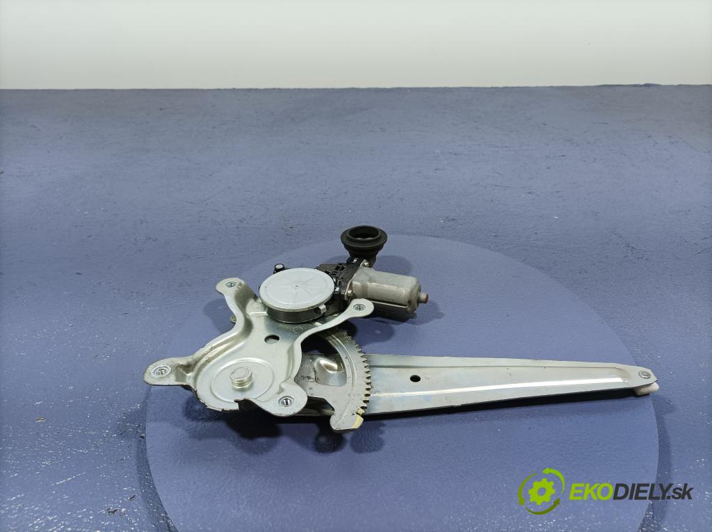Toyota Rav4 2012 mechanismus stahování Sklenka: Zad: Levý: 85710-35180