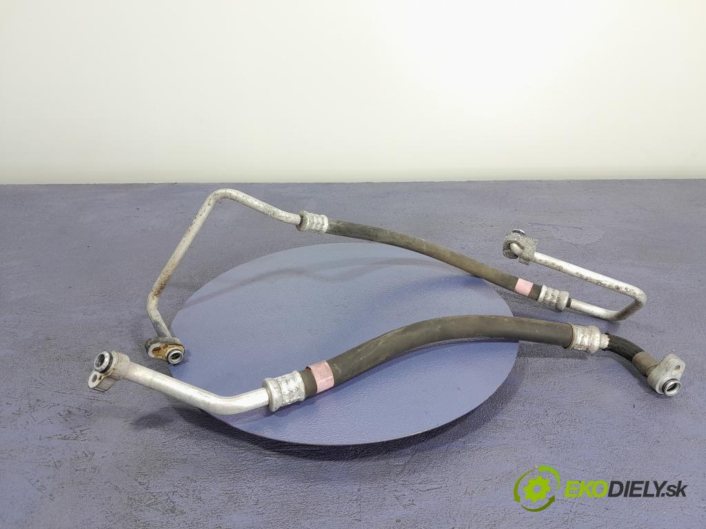 Toyota Rav4 2012 rúrka Klimatizácia: 01