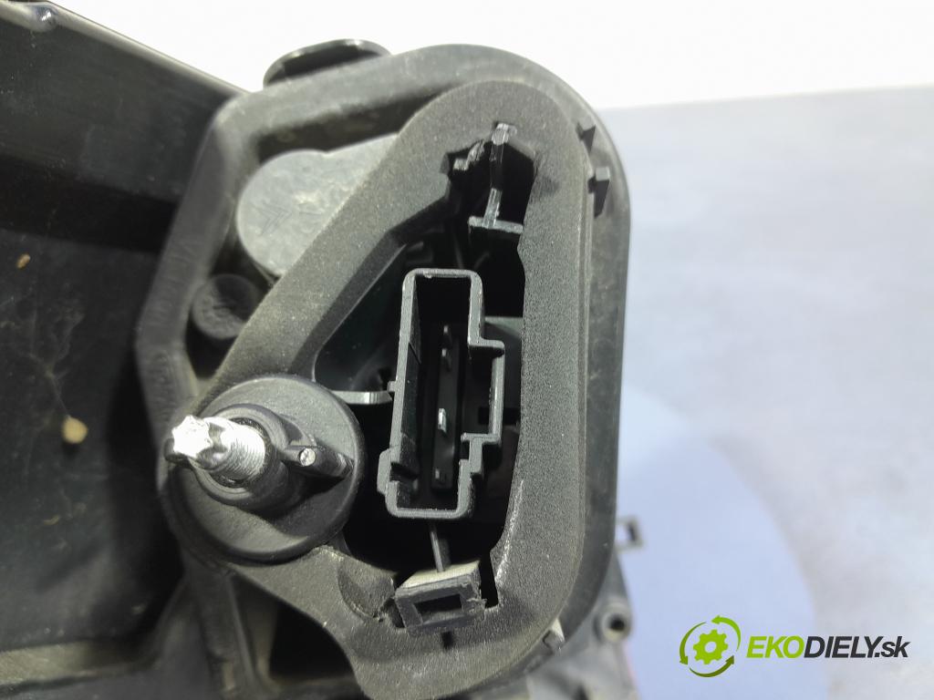 Citroen C5 2011 svetlo / reflektor zad Prava: Vonkajsia: 9675065680