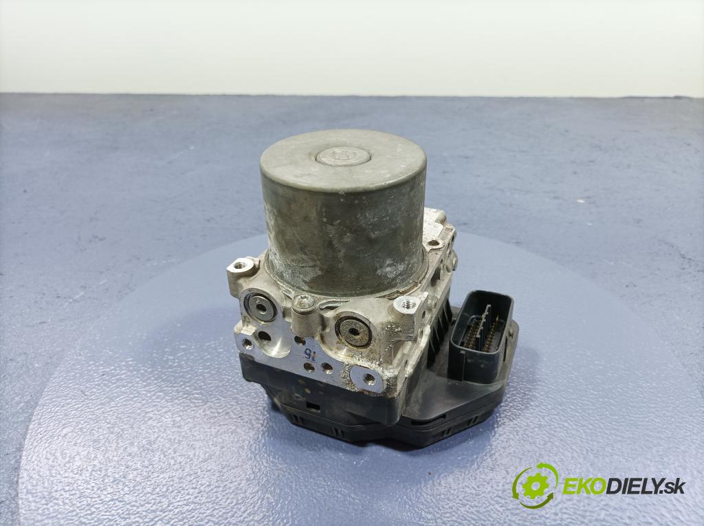 Toyota Rav4 2012 čerpadlo ABS x 133800-9830