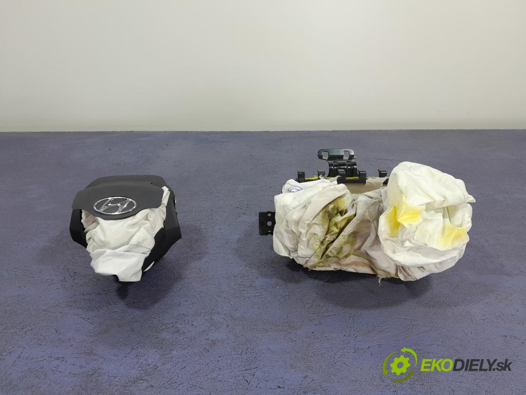 Hyundai I30 2023 kokpit,pristrojová doska 01
