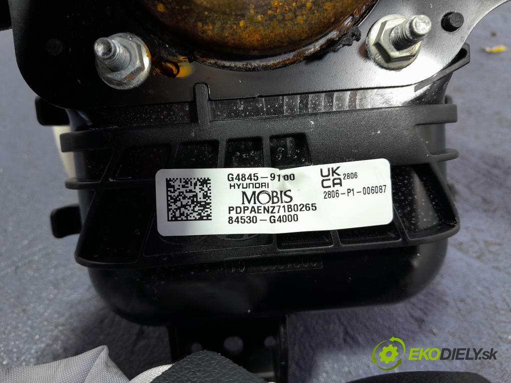 Hyundai I30 2023 kokpit,pristrojová doska 01