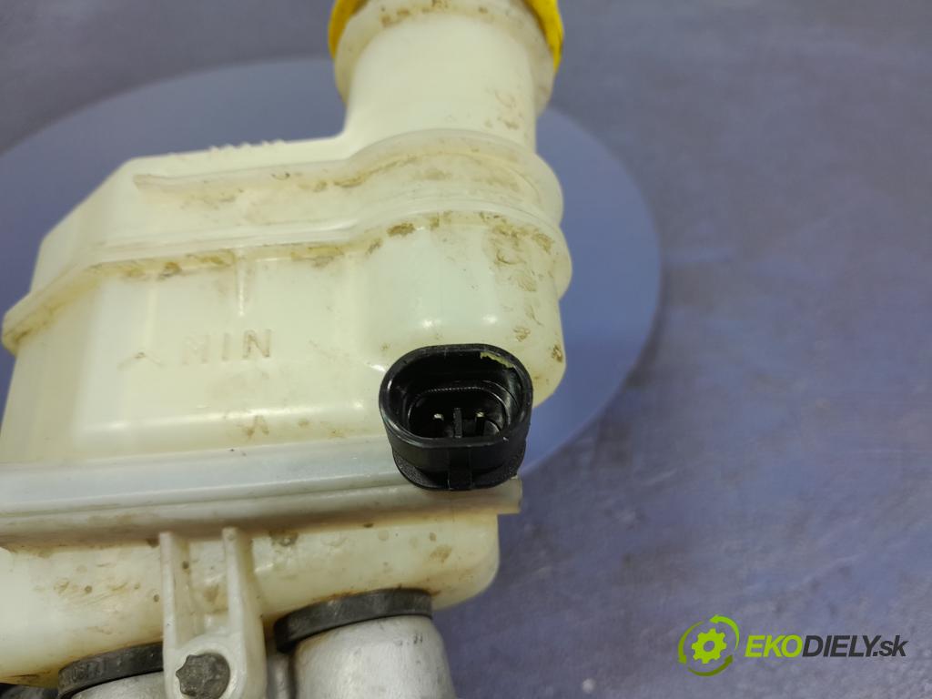 Fiat 500 2008 servo Brzdní: 51803160