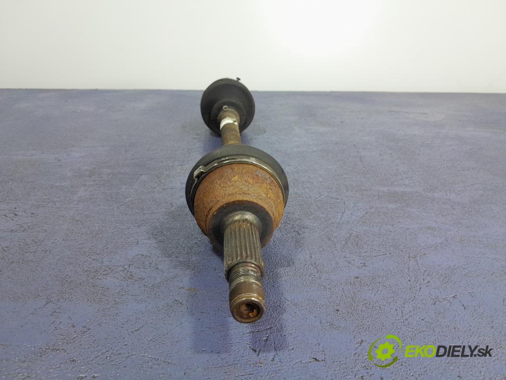 Ford Fiesta 2005 poloos ľavá Predné 01