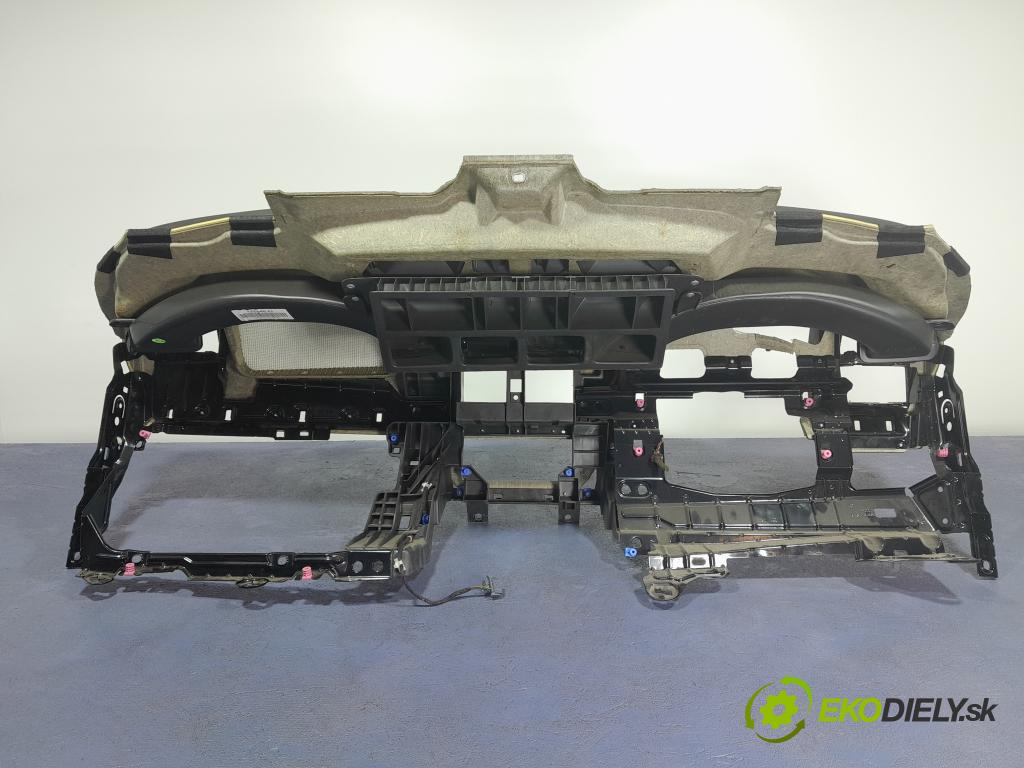 Opel Zafira 2006 kokpit,pristrojová doska 01