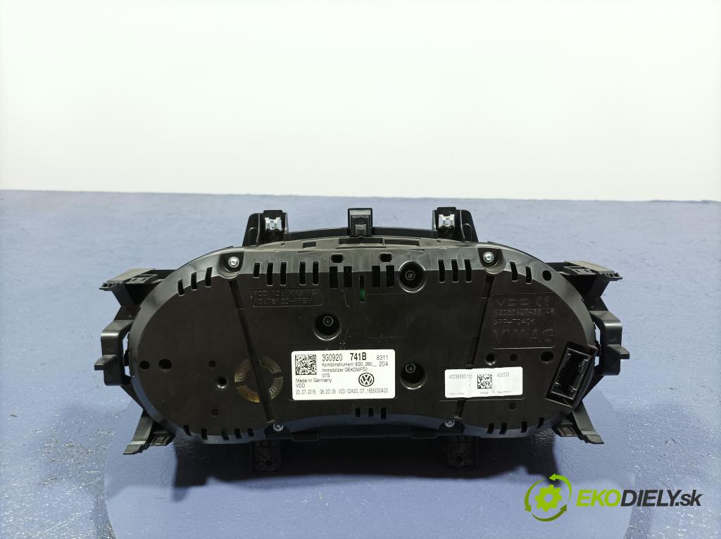 Vw Passat 2016 prístrojovka/ budíky 3G0920741B