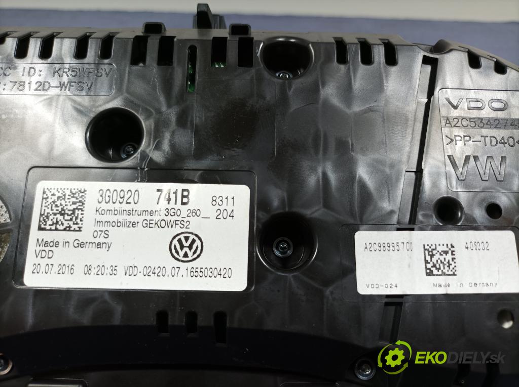 Vw Passat 2016 prístrojovka/ budíky 3G0920741B