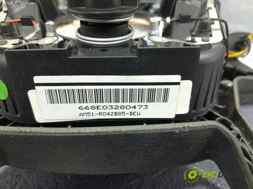 Ford C-max 2010 kokpit,pristrojová doska 01