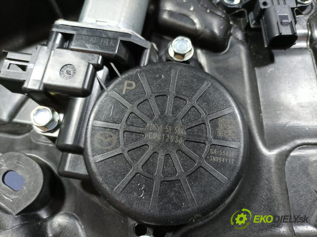 Mazda 6 2015 mechanismus stahování Sklenka: před v pravo: GHP95897X