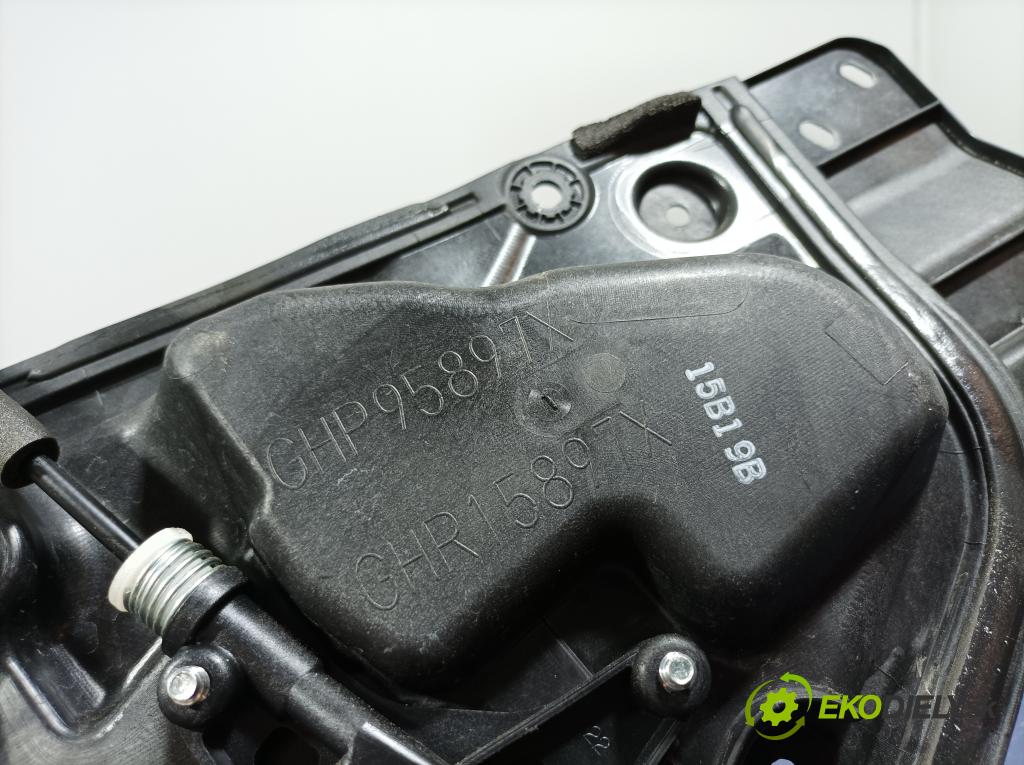Mazda 6 2015 mechanismus stahování Sklenka: před v pravo: GHP95897X