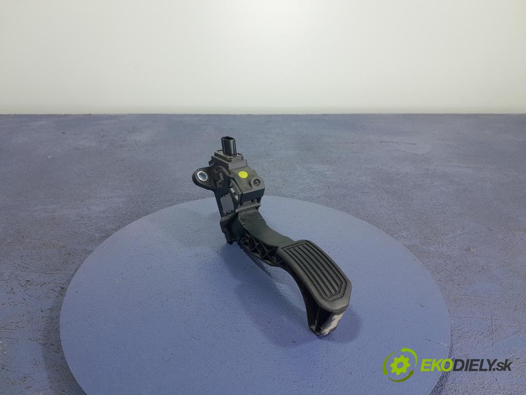 Toyota Corolla 2016 pedal Plyn: 78110-0W040