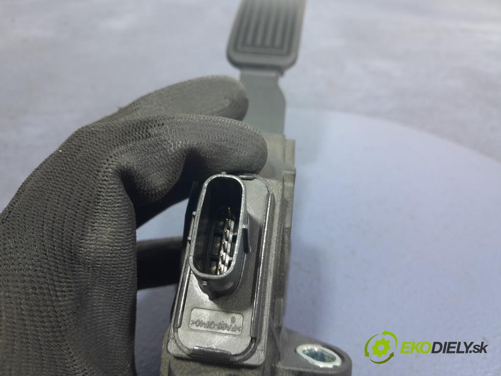 Toyota Corolla 2016 pedal Plyn: 78110-0W040
