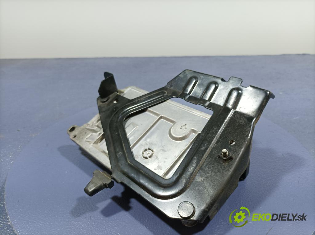 Mazda 6 2015 riadiaca jednotka Motor: PY9W18881