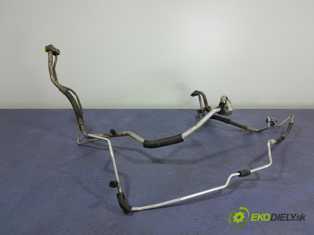 Opel Insignia 2011 rúrka Klimatizácia: 13220107