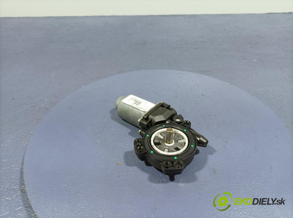 Nissan Qashqai 2009 mechanismus stahování Sklenka: před v pravo: 402032F