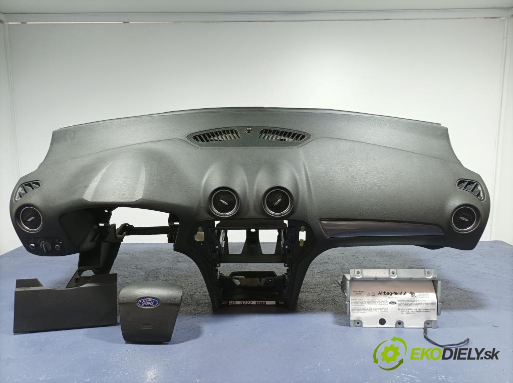 Ford Mondeo 2011 kokpit,pristrojová doska 01