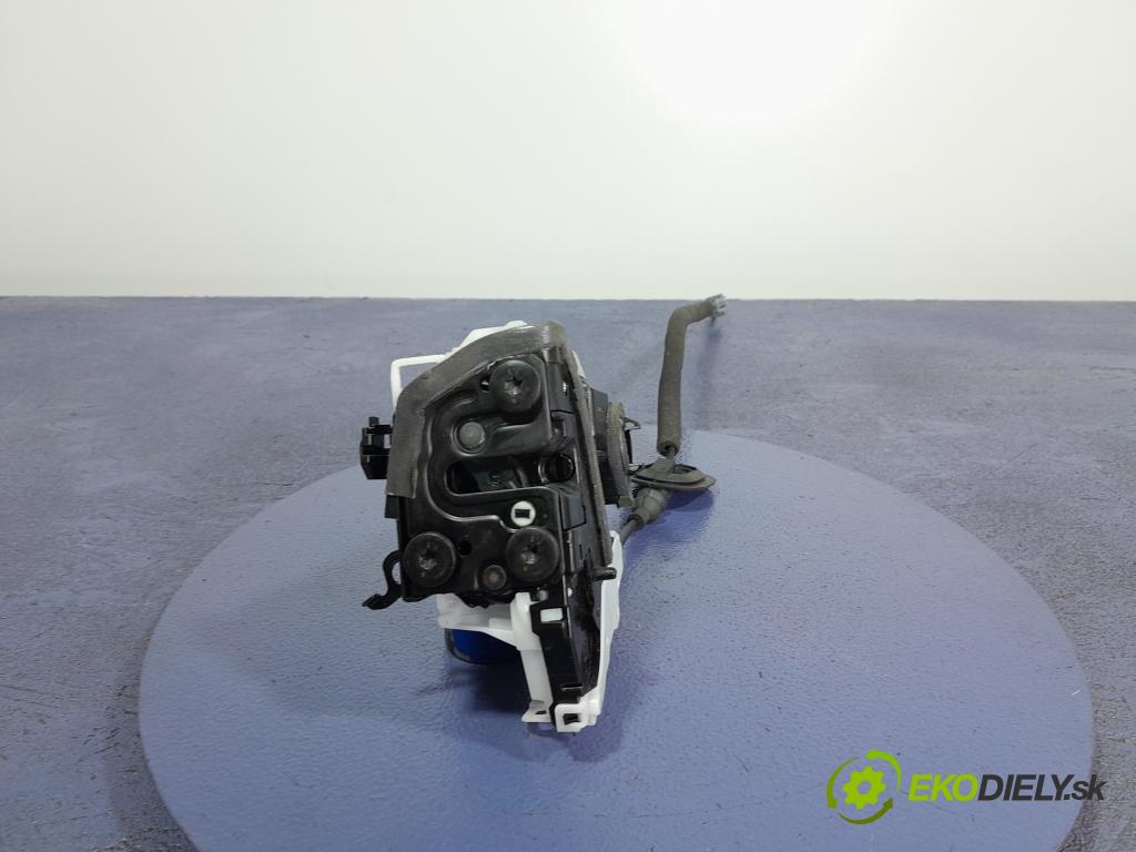 Renault Arkana 2021 zámek dveře Zad: Levý: 825035824R
