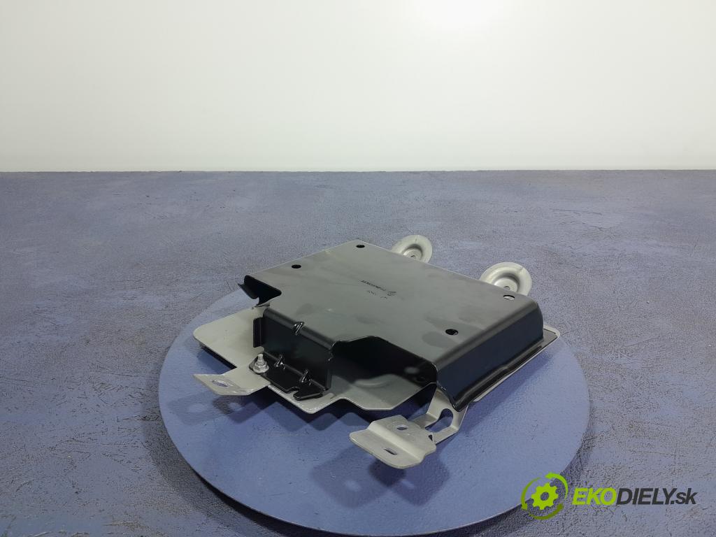 Renault Arkana 2021 riadiaca jednotka Motor: 237061970R