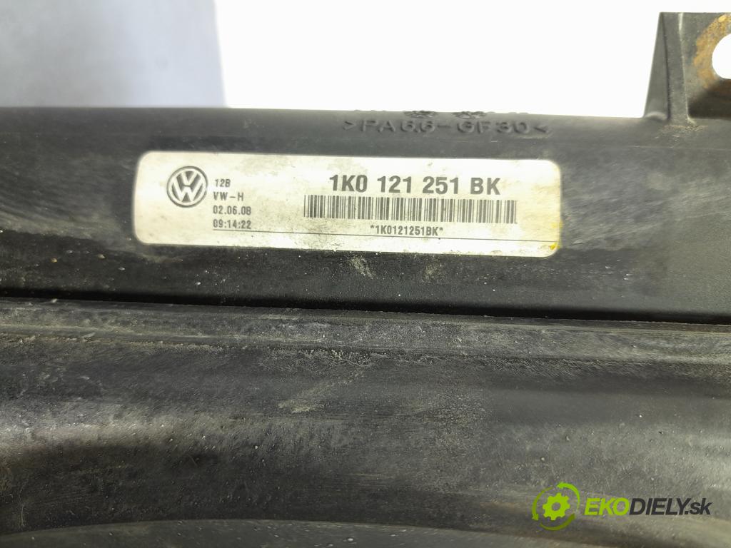 Skoda Octavia 2008 chladič Voda: 1K0121251BK