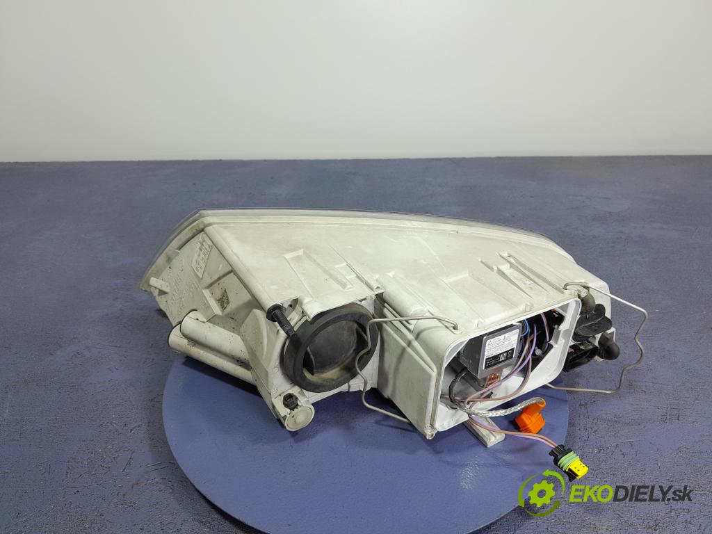 Skoda Octavia 2008 Reflektor: v pravo: 1Z1941018N