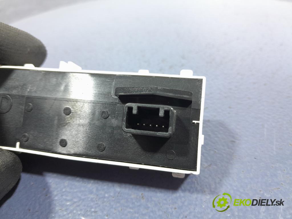 Toyota Corolla 2019 Zobrazit: Rádio: / GPS 83950-02520-A
