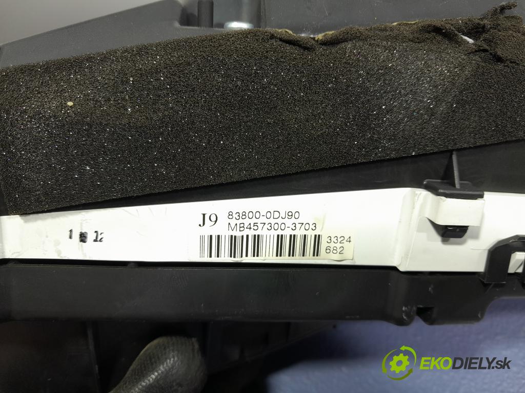 Toyota Yaris 2010 prístrojovka/ budíky 83800-0DJ90