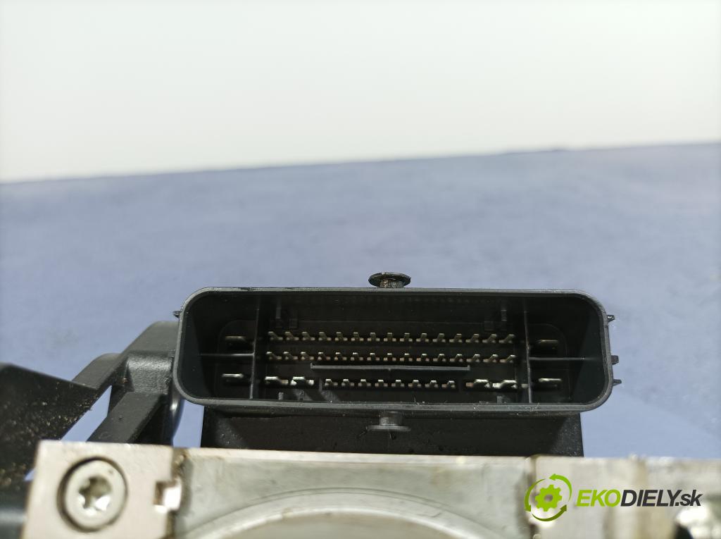 Skoda Superb 2018 čerpadlo ABS x 5Q0614517DH