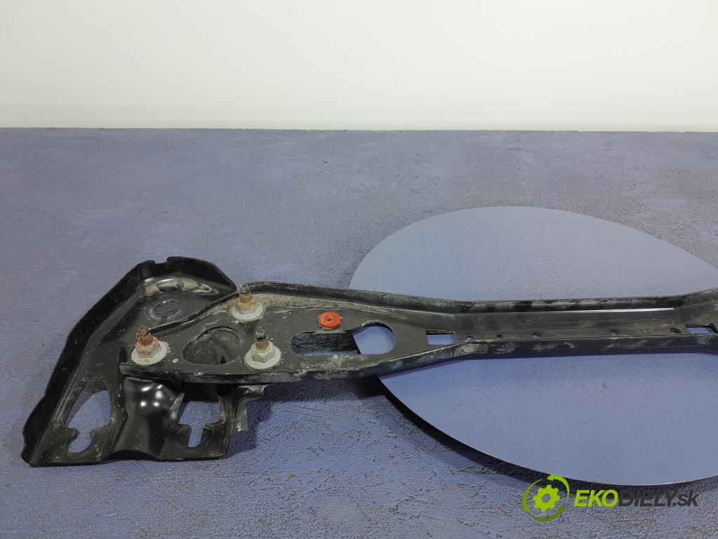 Ford Mondeo 2020 výztuha narazník před DG93-F10684-BC