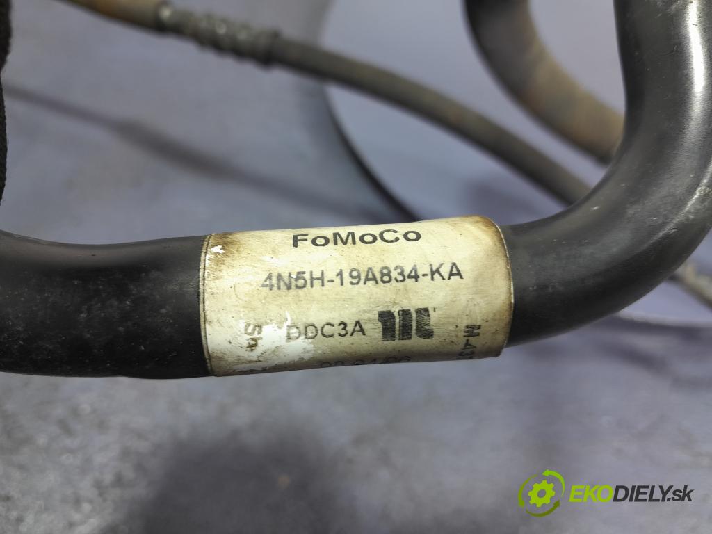 Volvo V50 2006 rúrka Klimatizácia: 4N5H-19A834-KA