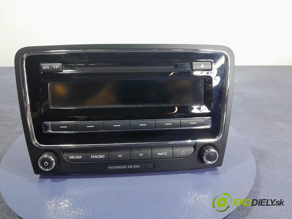 Skoda Superb 2014 Radio I Navigácia: 3T0035161K