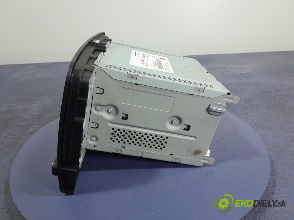 Skoda Superb 2014 Radio I Navigácia: 3T0035161K