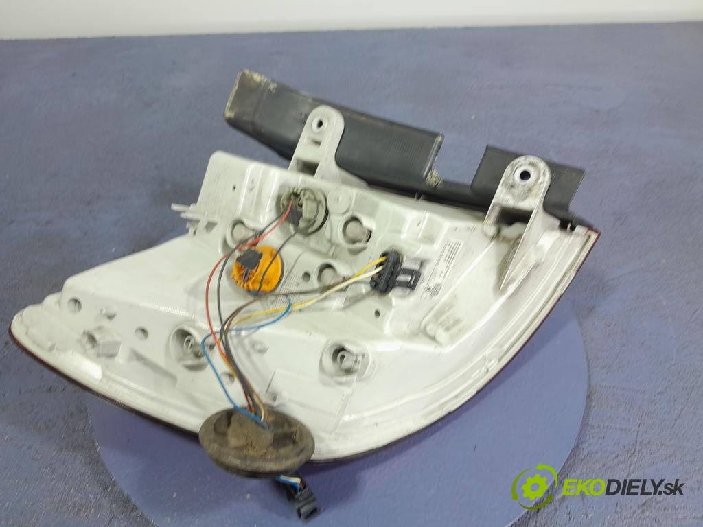 Skoda Superb 2014 světlo Zad: Práva: Mimo: 3T9945096A