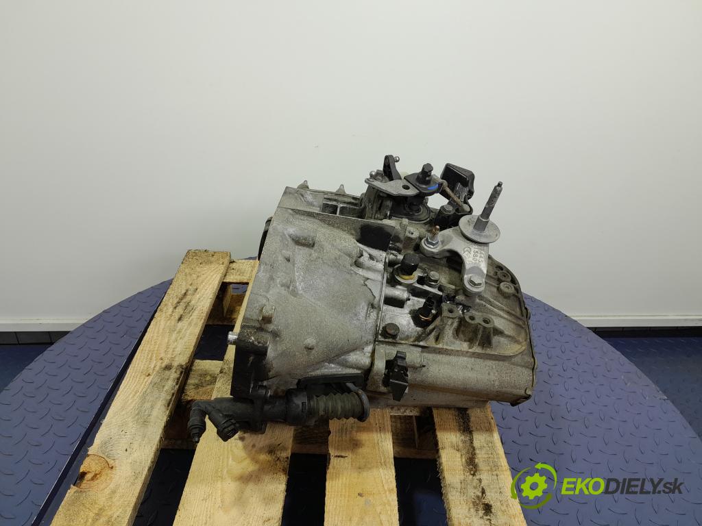 Peugeot 5008 2013 prevodovka Manualna 20MB26