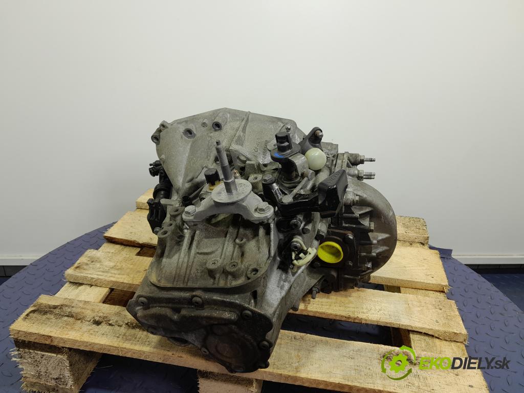 Peugeot 5008 2013 prevodovka Manualna 20MB26