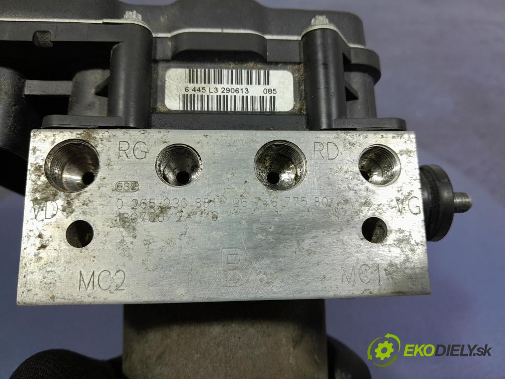 Peugeot 5008 2013 čerpadlo ABS x 9674677580
