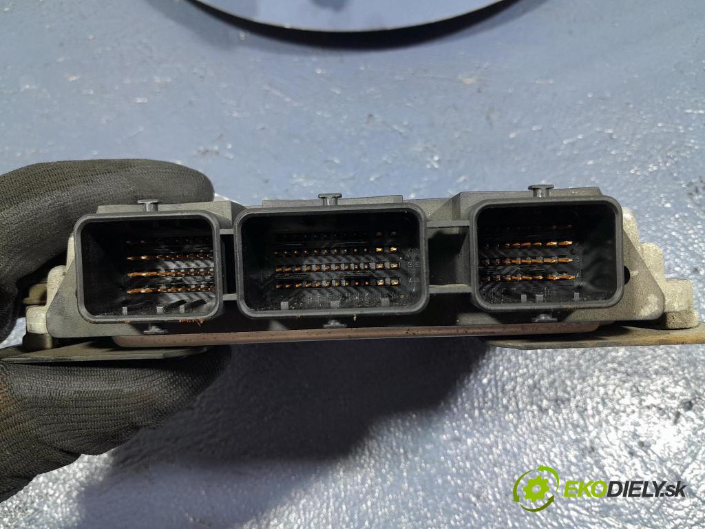 Peugeot 307 2005 riadiaca jednotka Motor: 9660324180
