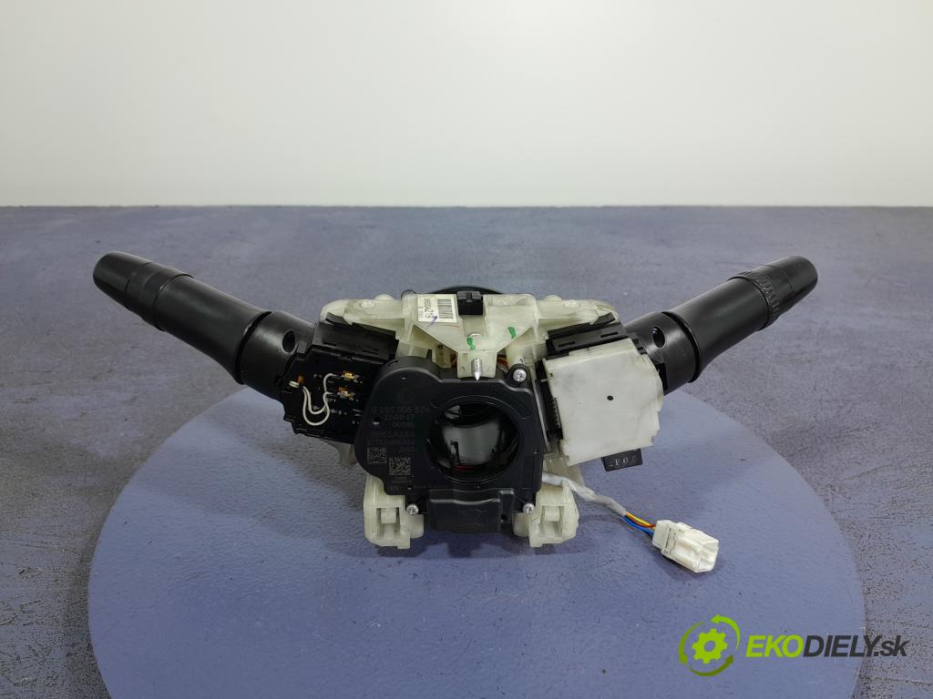 Mitsubishi L200 2006 prepínač Komplex: 8651A134