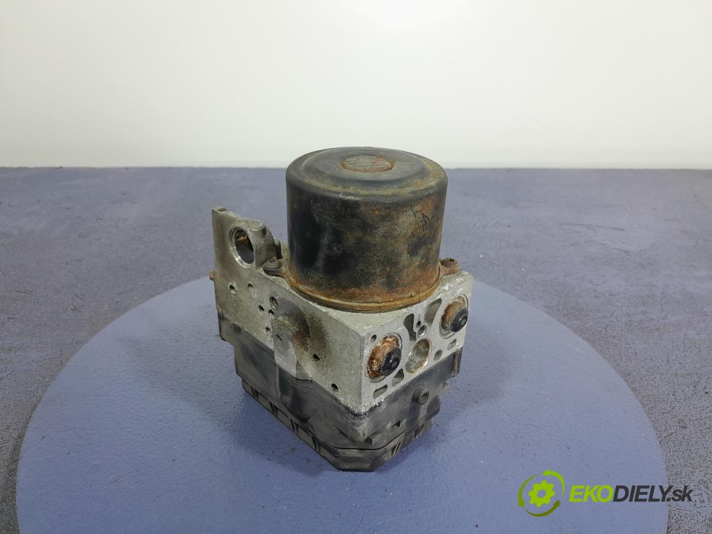 Mitsubishi L200 2006 čerpadlo ABS x MN102452