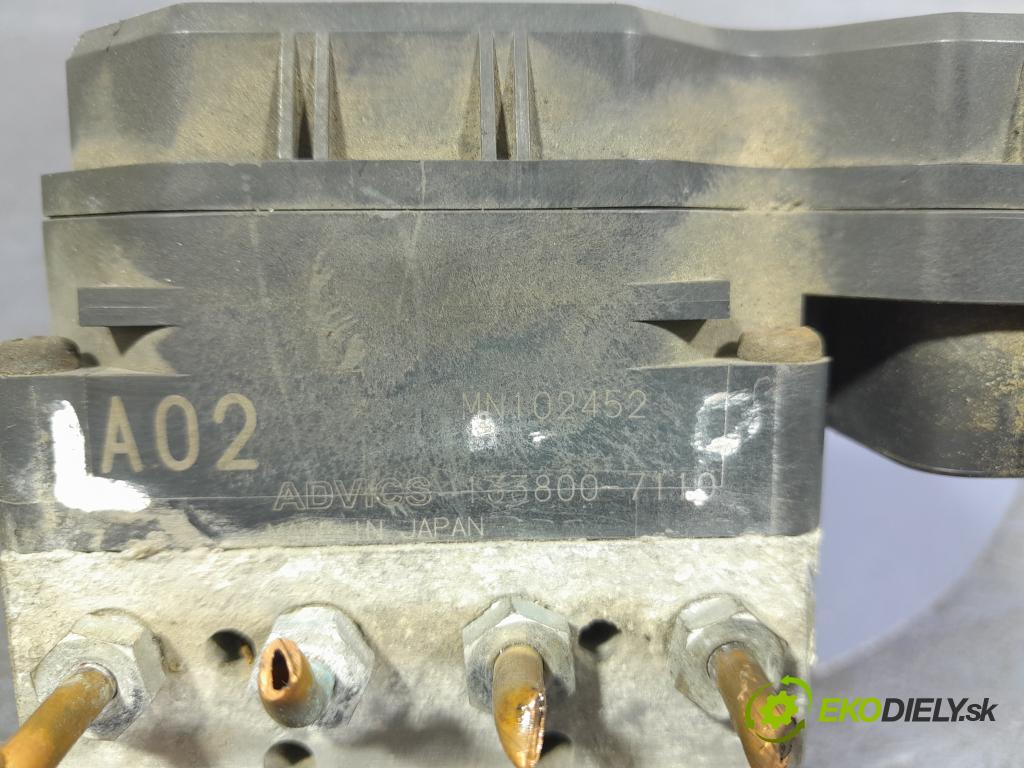 Mitsubishi L200 2006 čerpadlo ABS x MN102452