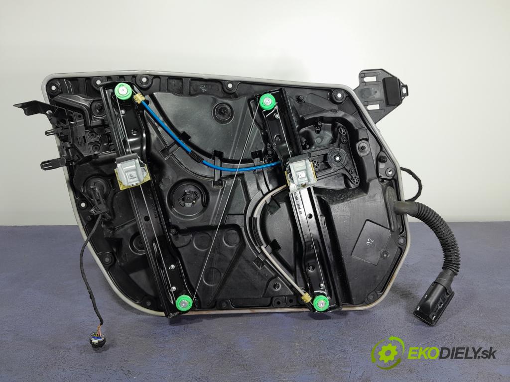 Mercedes E-klasa 2019 mechanismus stahování Sklenka: před v pravo: A2137600100