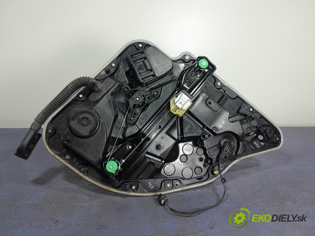 Mercedes E-klasa 2019 mechanismus stahování Sklenka: Zad: Levý: 01