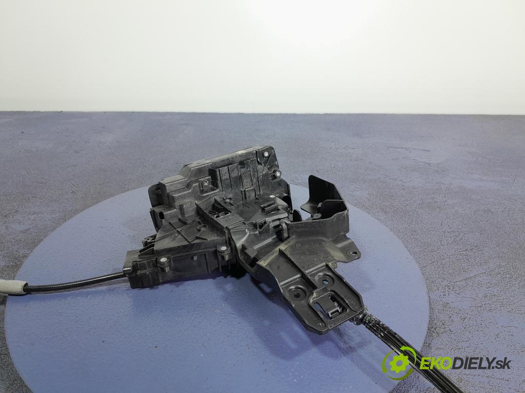 Mercedes E-klasa 2019 zámek dveře Zad: v pravo: A2220064099